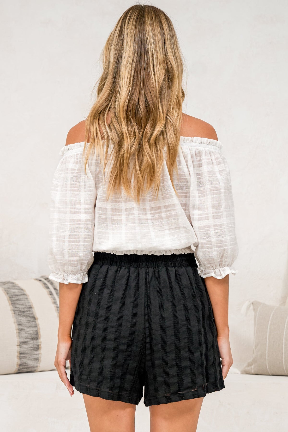 Hester Shorts - Relaxed Elasticated Waist Textured Short with Pockets in Black