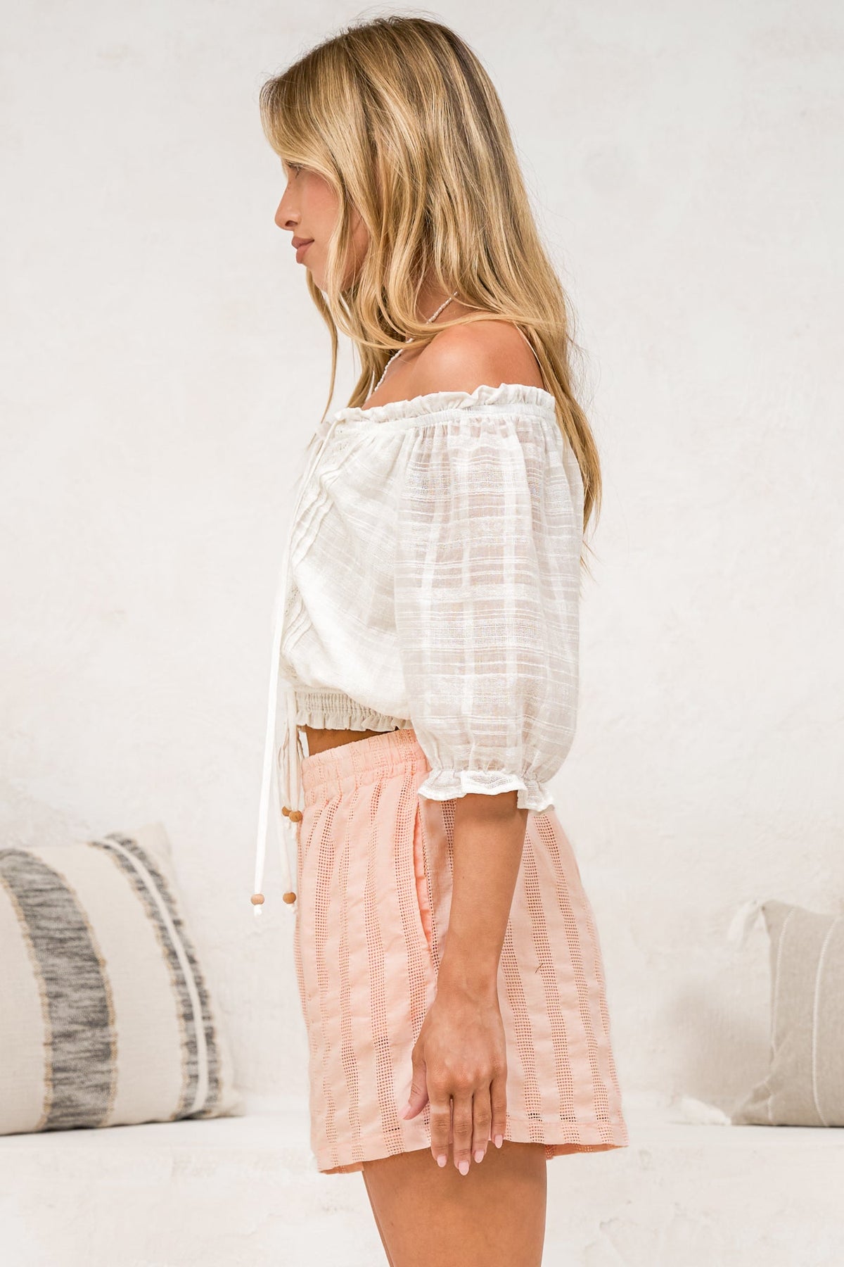 Hester Shorts - Relaxed Elasticated Waist Textured Short with Pockets in Blush