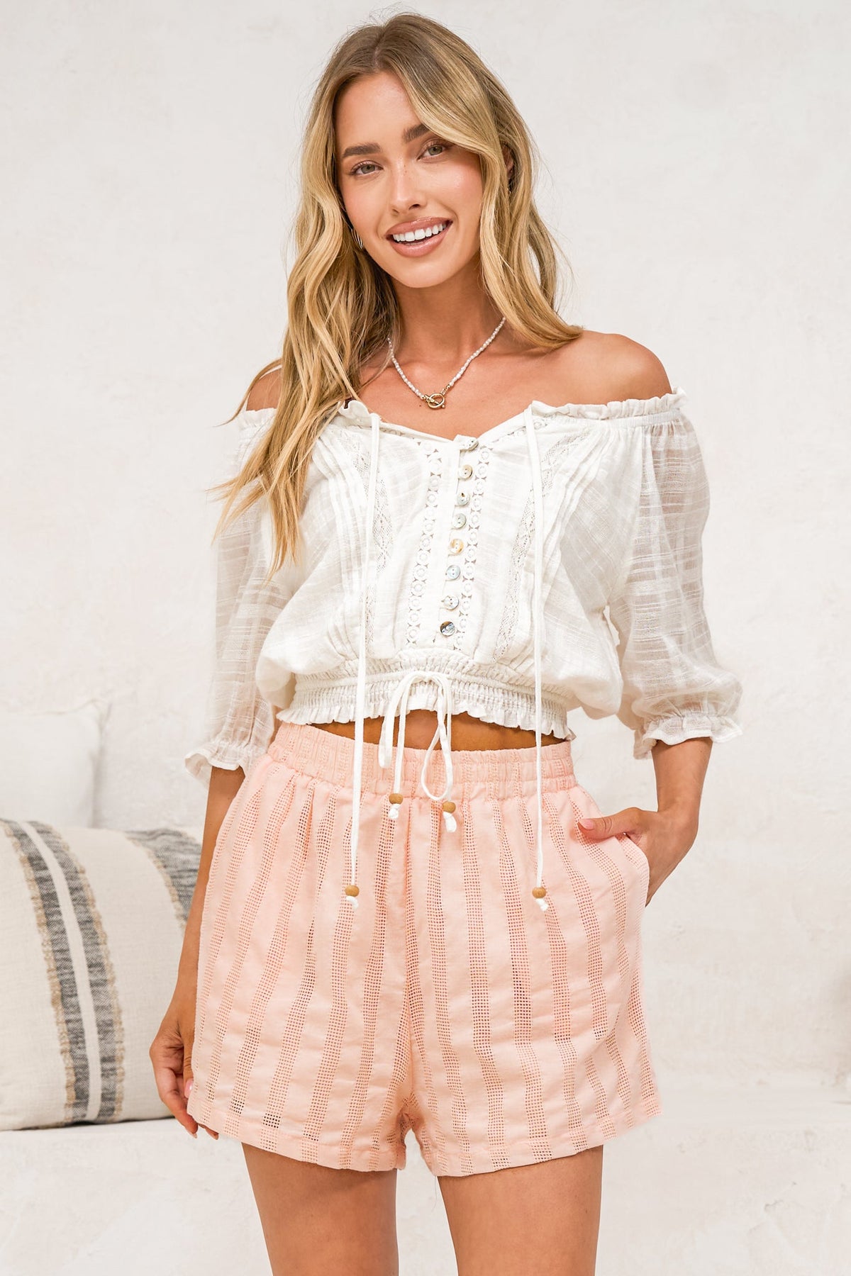 Hester Shorts - Relaxed Elasticated Waist Textured Short with Pockets in Blush